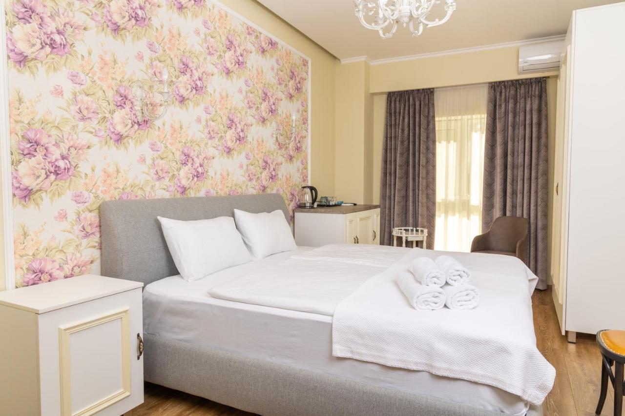 Rose Hotel Vake ティビリシ 部屋 写真